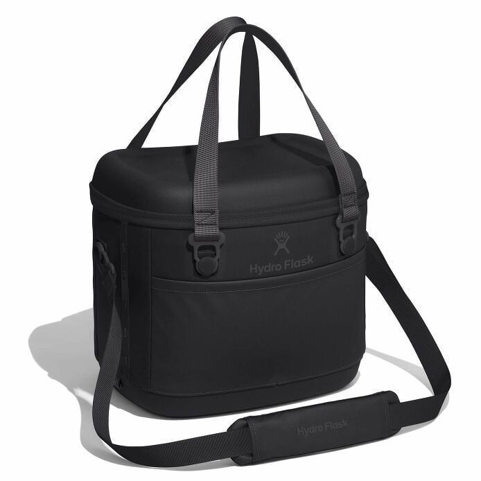 game-day-bundle-u7 12pco001-carryout-cooler-15l-black-angled_1_1.jpg