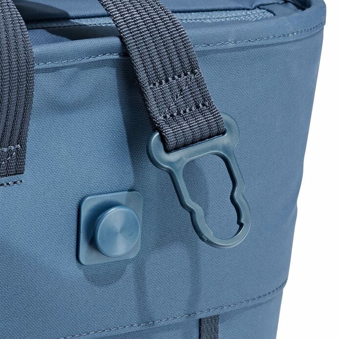 carryouttm-soft-cooler-tote-30-l-e7 250815_hydro_cooler_details_14841_6.jpg