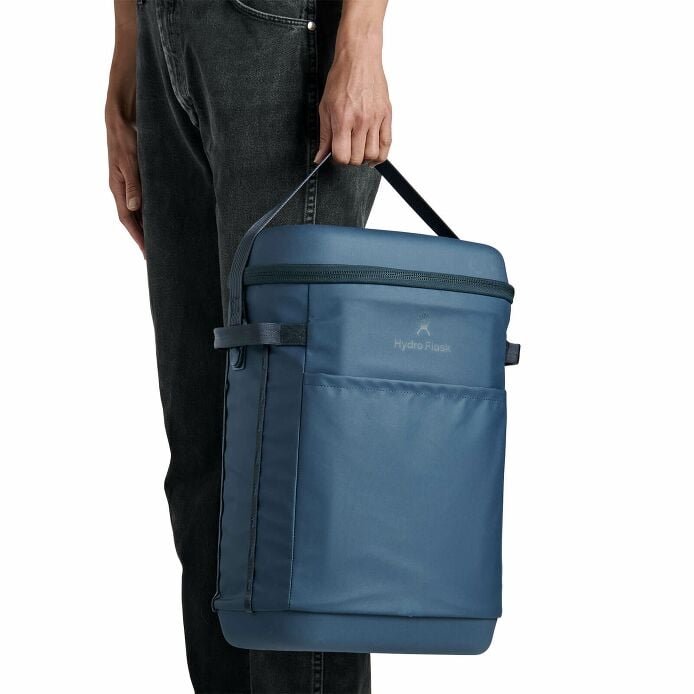 carryouttm-backpack-22-l-s7 250815_hydro_s26_hb_14597_6.jpg