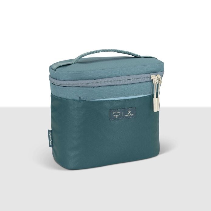 osprey-axis-x-hydro-flask-campus-essentials-bundle-n6 axisxhydroflask_s26_detail1_cascadeblue_10007249_1.jpg