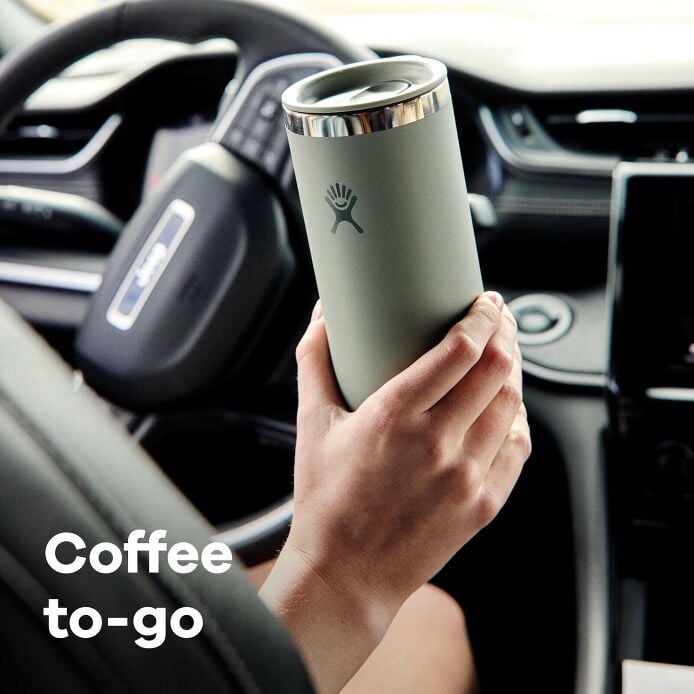 20-oz-coffee-cup-q8 f25_new-colors_pdp-carousel-1_tailgate_16ozcoffeecup_lifestyle_5.jpg