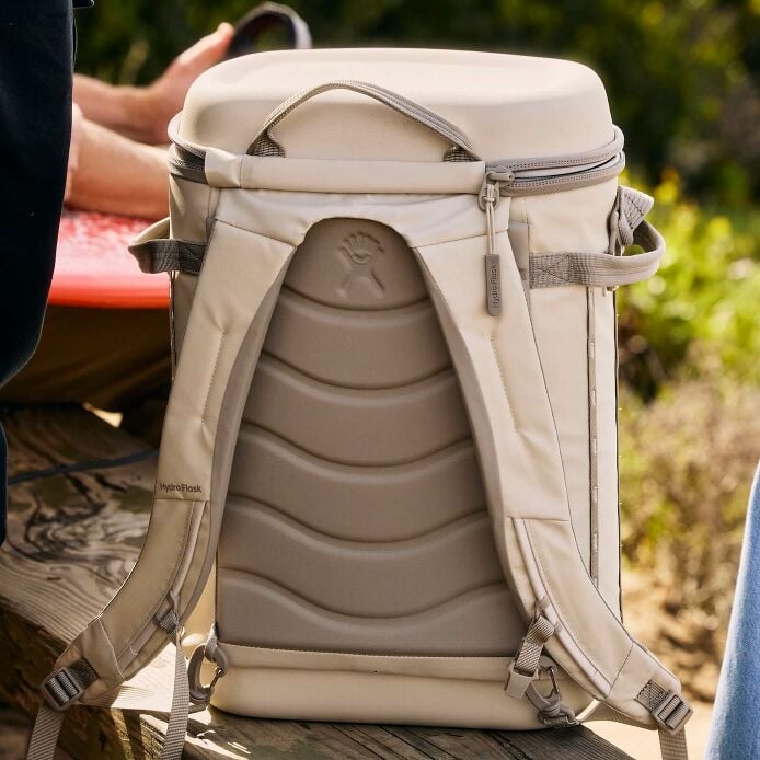 carryouttm-backpack-22-l-s7 hf_carryout_bouwer_d1_l1_torrey_pines_lifestyle_1841_3.jpg