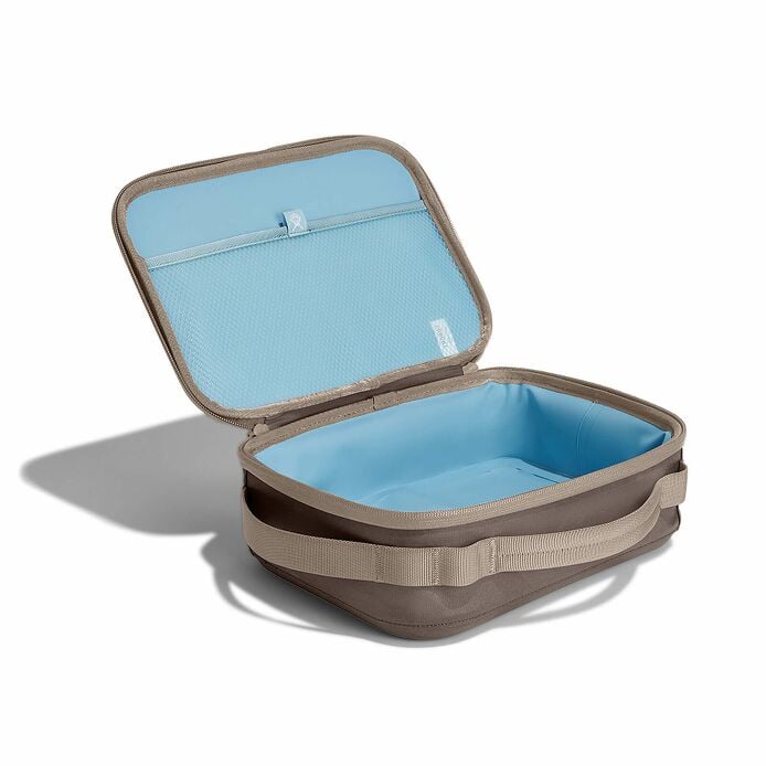 5-l-carry-outtm-lunch-box-g8 lbox217_5lcarryoutlunchbox_sandpiper_angled.jpg